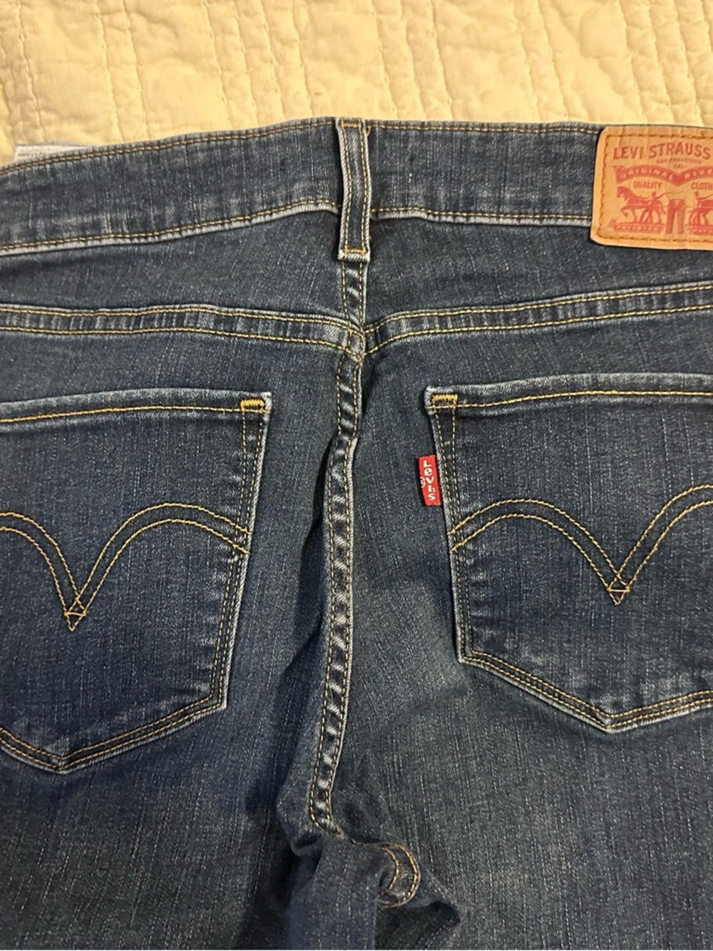 Levi's Blue Classic Mid-Rise Skinny Jeans 6 long - Picture 2 of 8